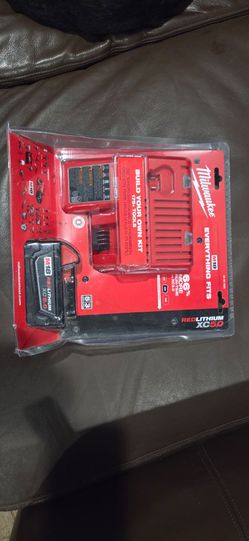 Milwaukee M18 RedLithium XC5.0 Battery and Charger Kit