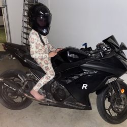 Kawasaki Ninja 2014 All Blacked Out 