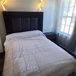 Bedroom set with TV Stand