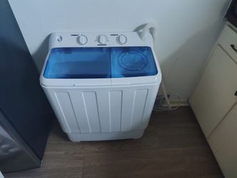Apartment Sized Washing Machine With Spin Dryer Combo
