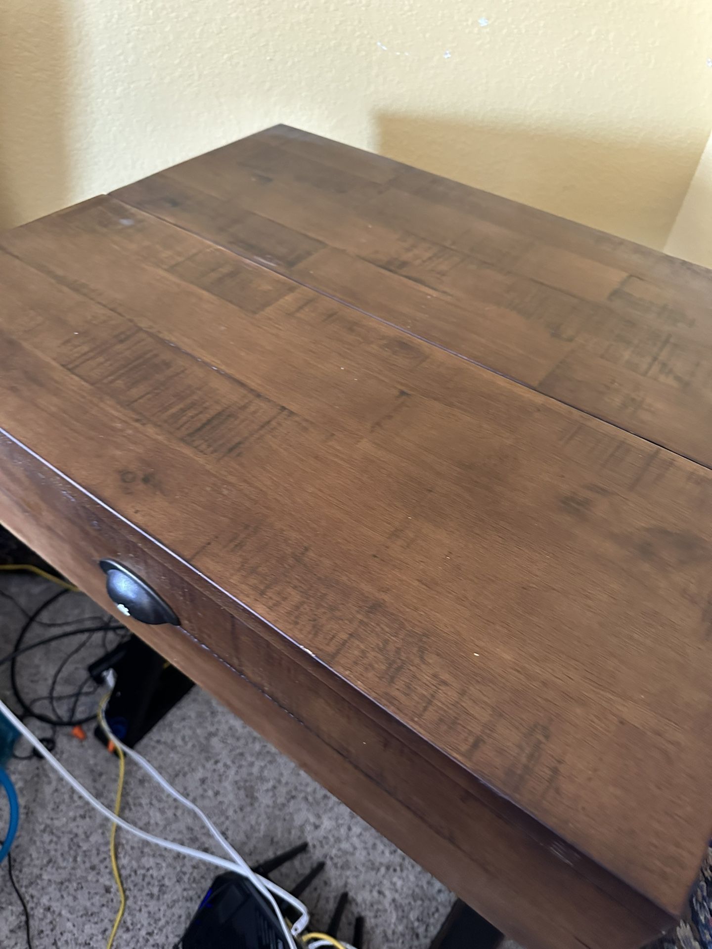 Computer desk (SolidWood)