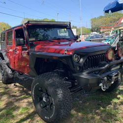 Jeep 4 x 4 wrangler 2011