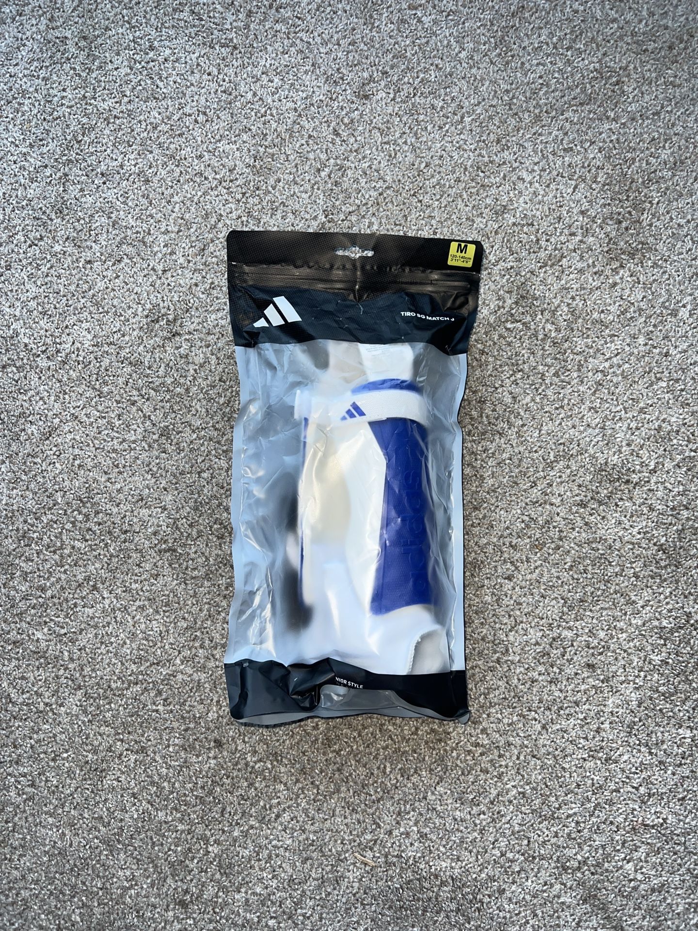 adidas Unisex-Child Tiro Match Shin Guards size M. Never worn, package opened