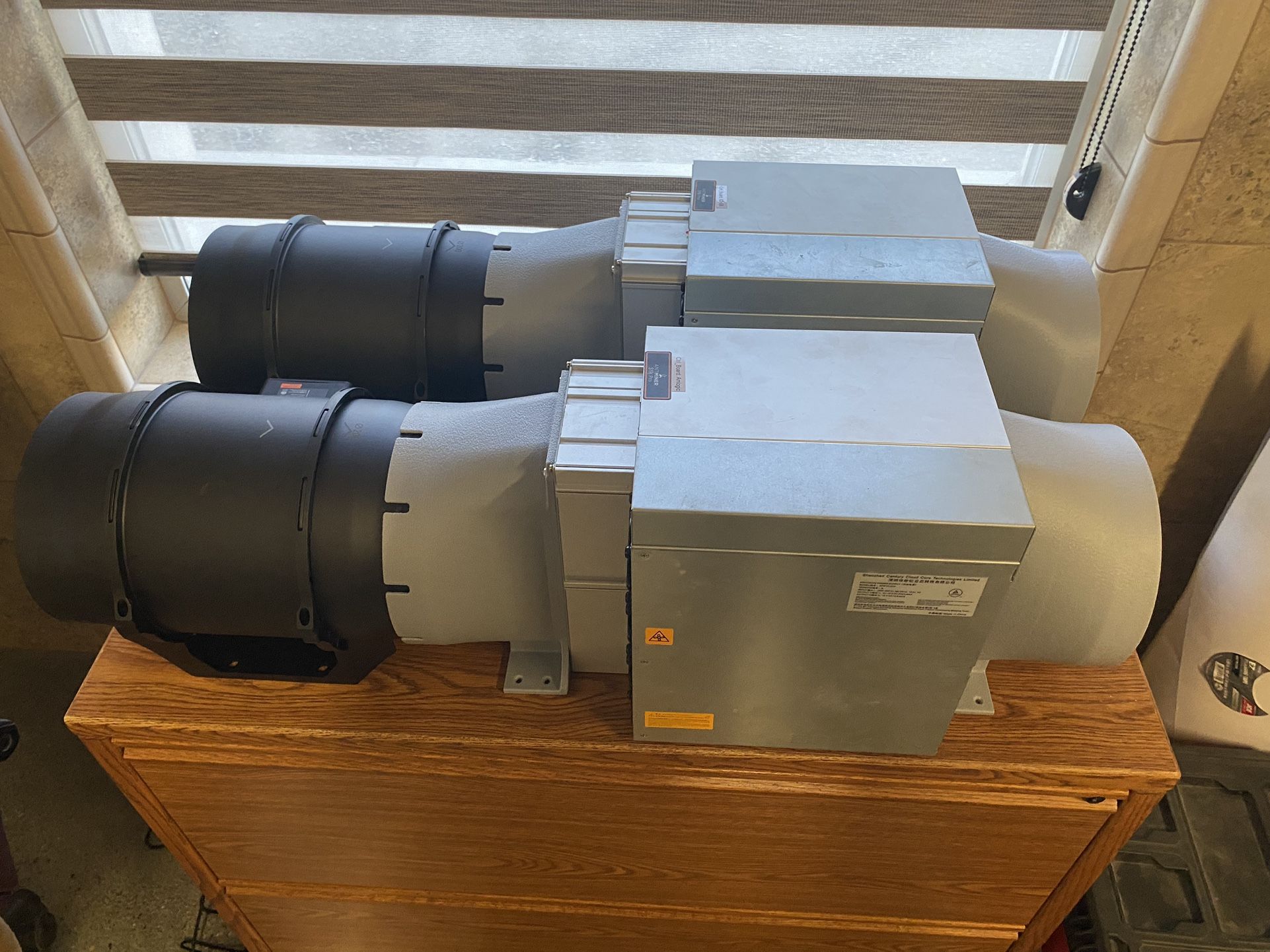 2 Antminer S19j Pro