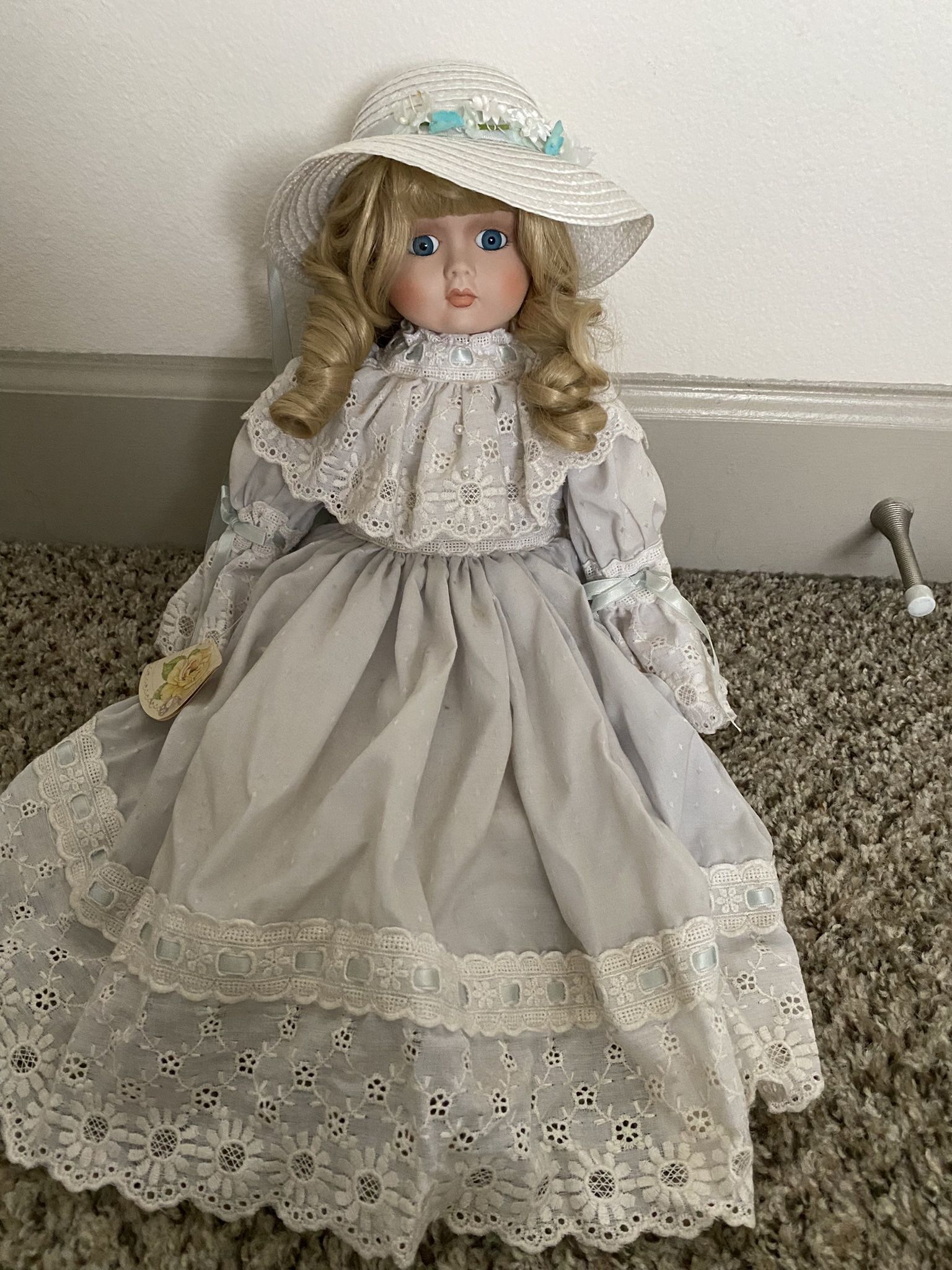 Victoria Ashlea Originals Limited Edition Porcelain Musical Doll - Jessica