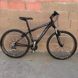 Trek 3 Series 3900 Mountain Bike 18” Frame/26” Tires