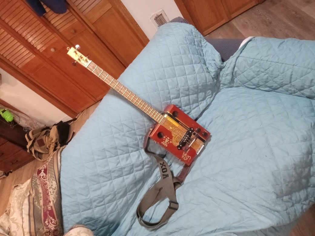 Cigarbox Electric Guitar