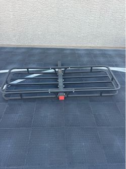 Hitch cargo basket