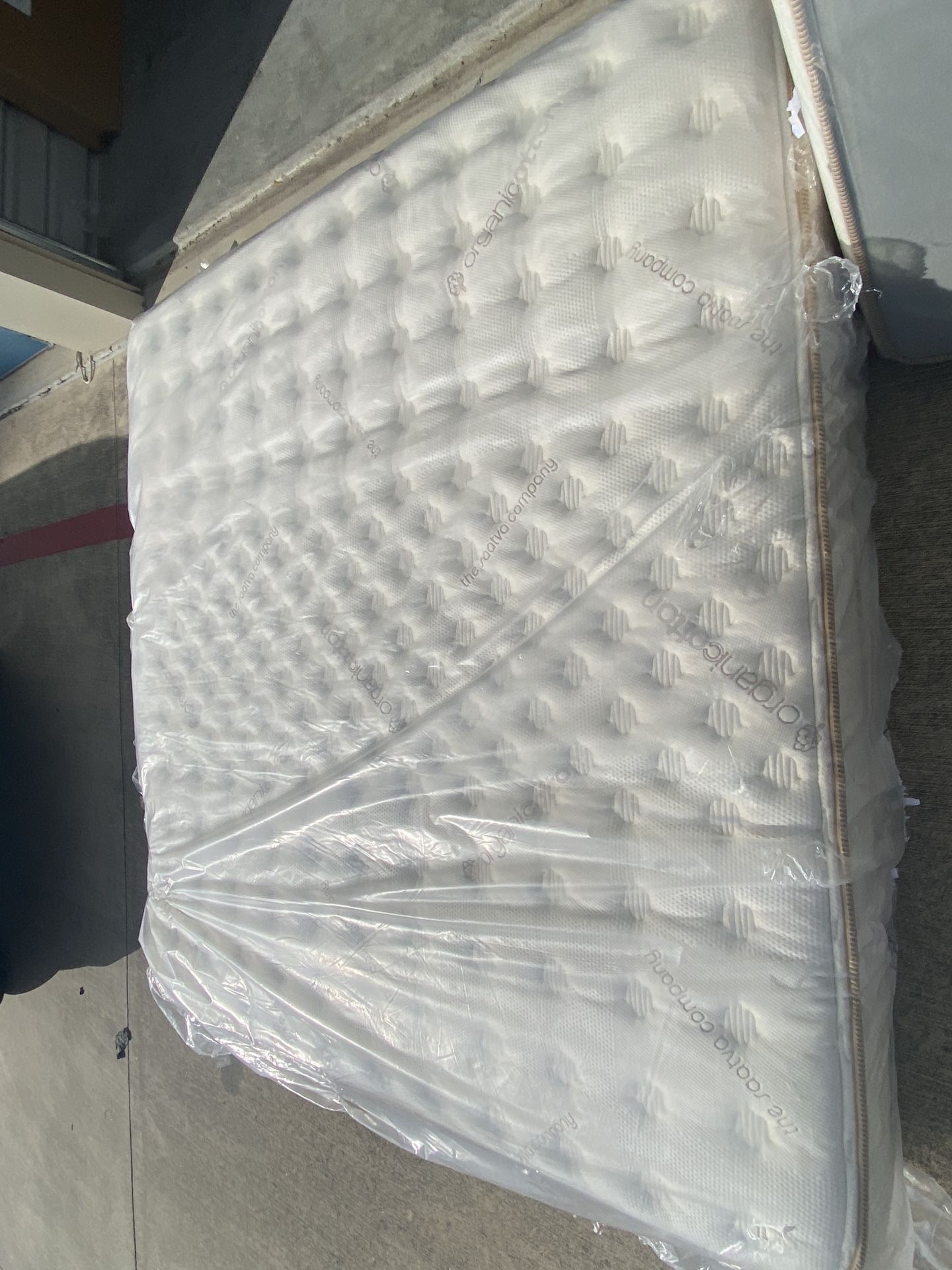 Overstock Display King Pillowtop Mattress for Sale in San Antonio, TX