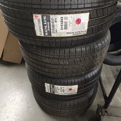 Set Of 4 Kumho Solus 255/60R17 Tires