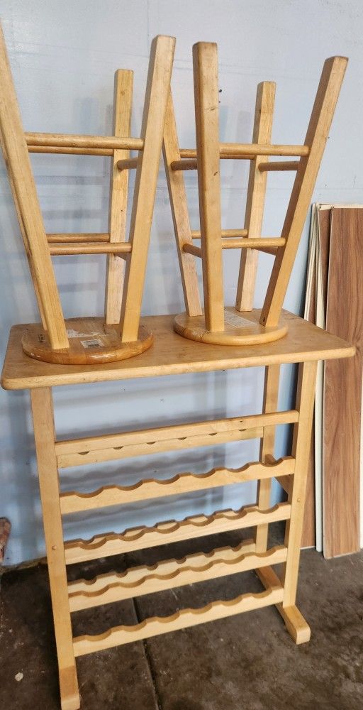 Bar Wirh 2 Stools