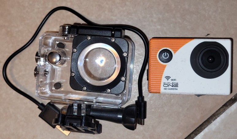 2 GOPRO CAMERA