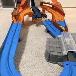 Hot wheels Cordial Monster Truck Race Track