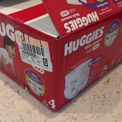 Huggies size 4 HuggFit360 Pull On Diapers