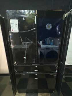 Samsung Bespoke Refrigerator With Family Hub And Beverage Center In Charcoal Glass