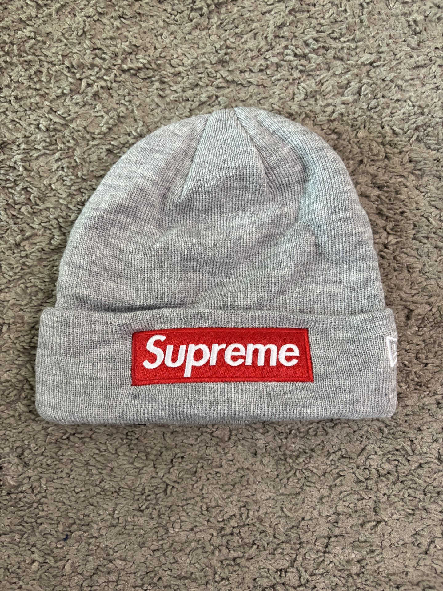 Supreme New era beanie