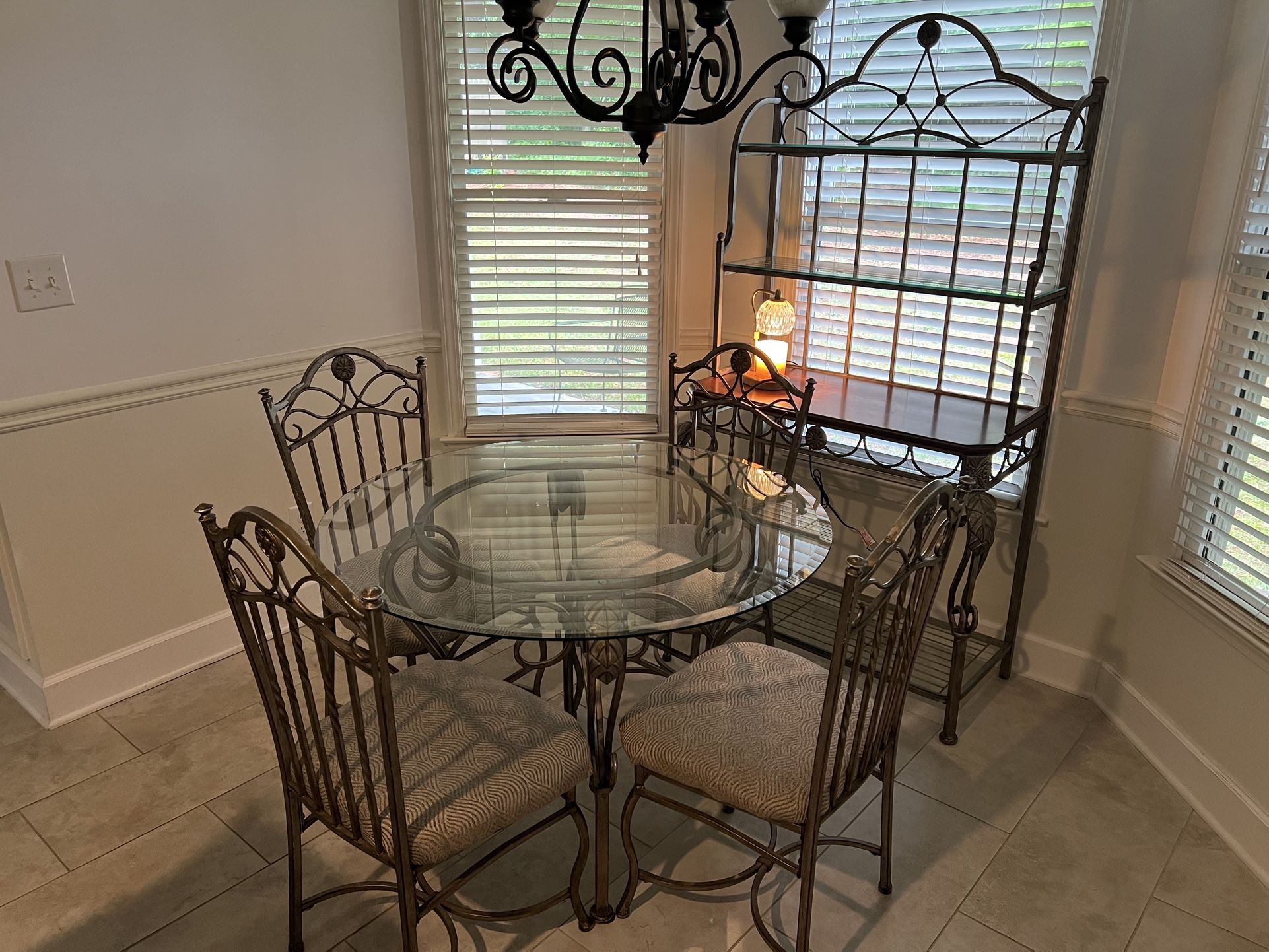 Dining Table Set With Rack