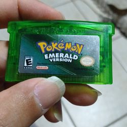 Pokémon Emerald Gameboy Advance 