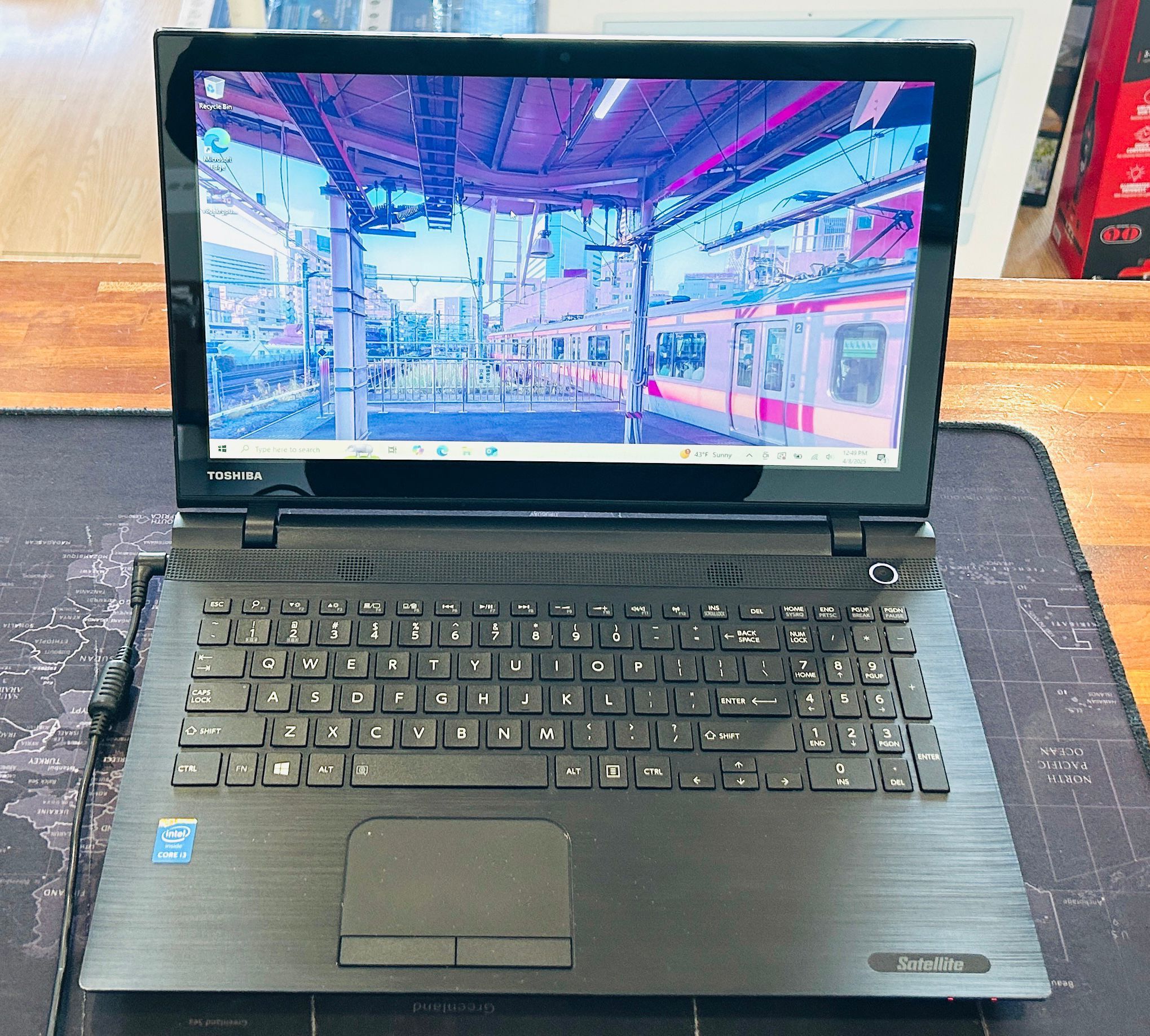 TOSHIBA Satellite C55T-C 15” TouchScree Core i3-5020u 6GB 120GB SSD Windows 10 Fully Functional