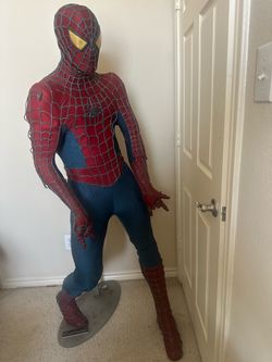 Blockbuster Spider-Man statue figure