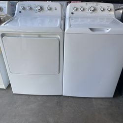 GE Set Washer And Gas Dryer 