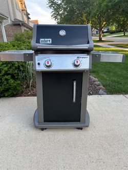 Weber Spirit E-210 gas grill