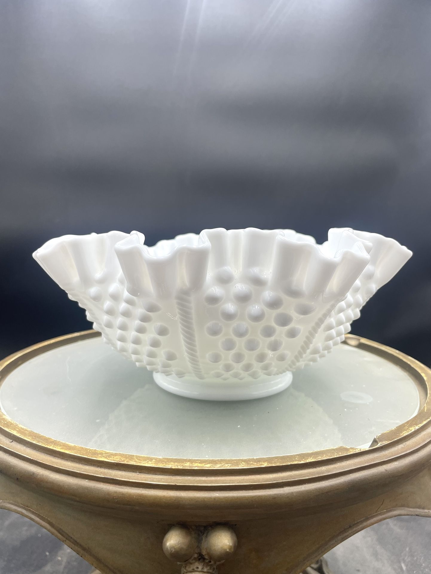 VINTAGE FENTON MILK GLASS HOBNAIL MEDIUM FRUIT BOWL RUFFLED EDGE 7.5” LN