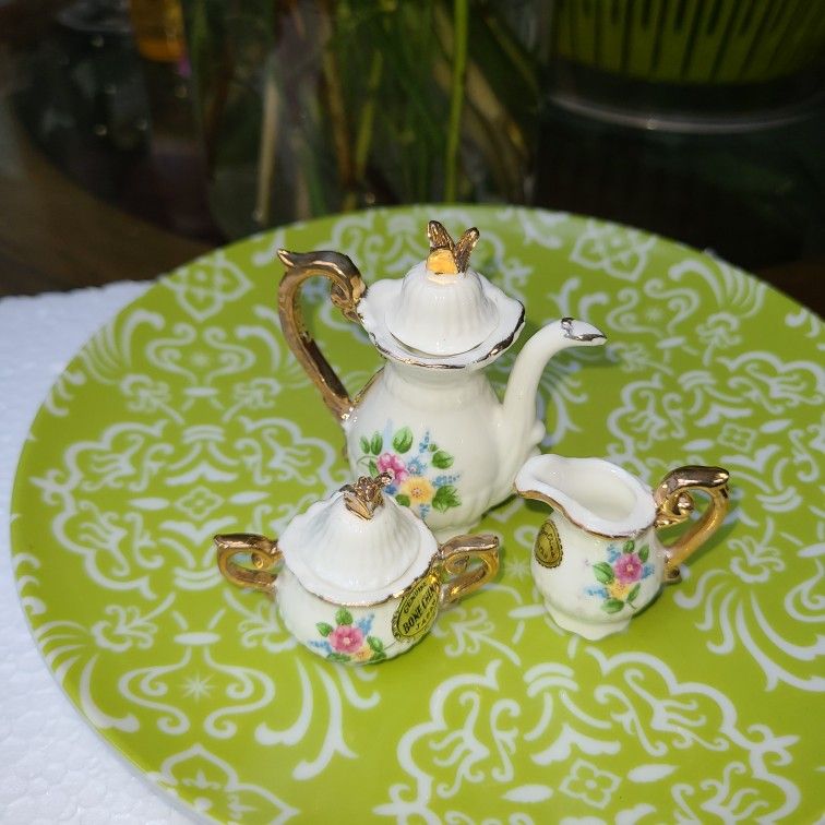 Vintage Bone China Mini Creamer ,Sugar And Teapot Set Hand Painted flowers