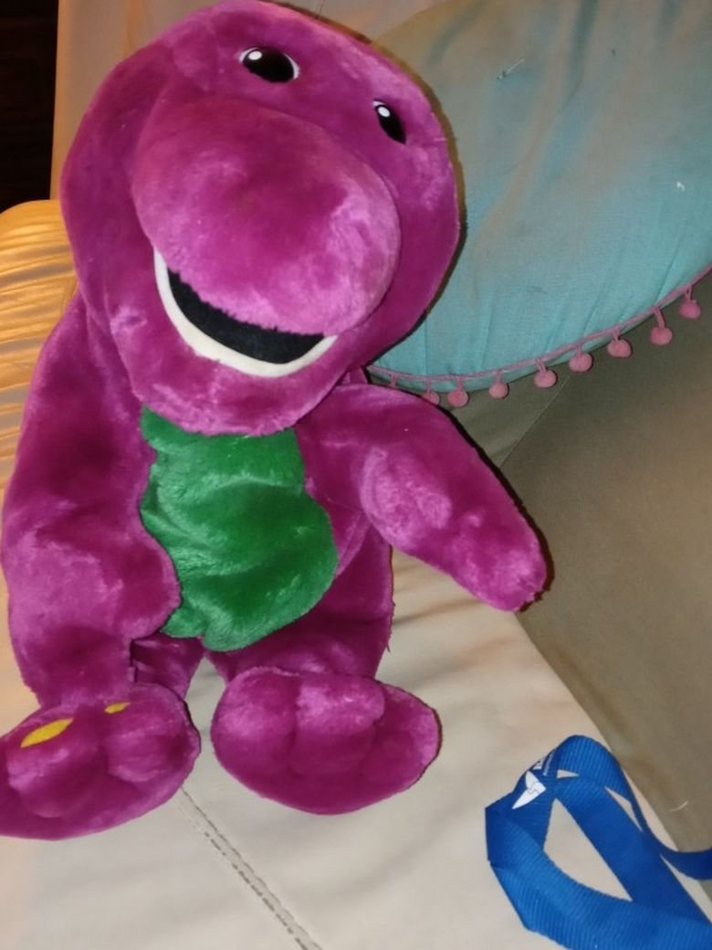 Vintage Barney I Hate To Let My Baby Go LOL He Is Interactive He Does Need Batteries To Come Alive Whoever Gets Him Will Enjoy Him Thank You For Looki