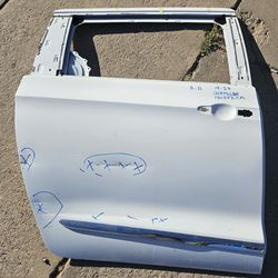 Chrysler Pacifica right rear door Oem