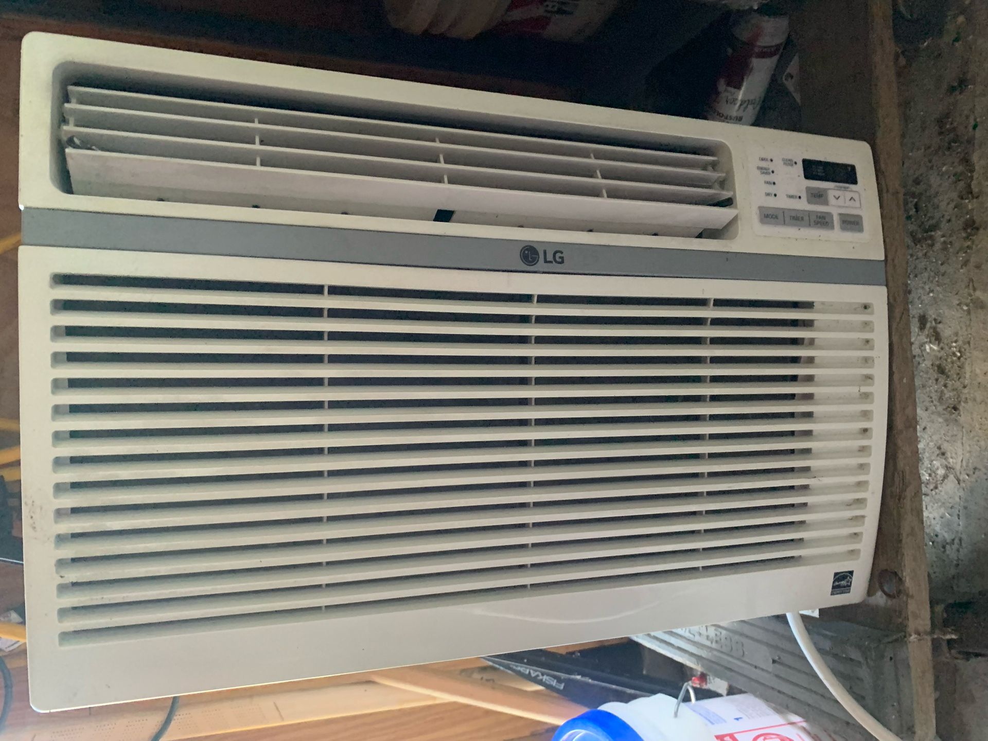 AC Unit-in Wall Or Window
