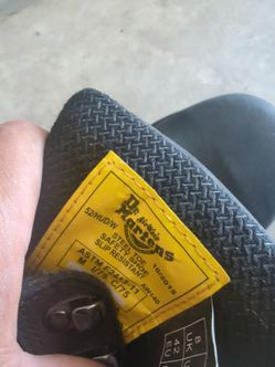 Dr martin safety shoes size 9 us