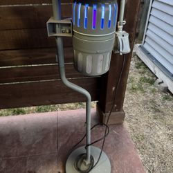 DynaTrap Insect Trap with Pole Mount