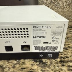 Pre-owned X BOX 1 S 