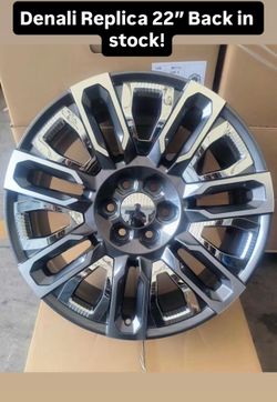 Chevy Silverado wheels and tires 22” with 33”