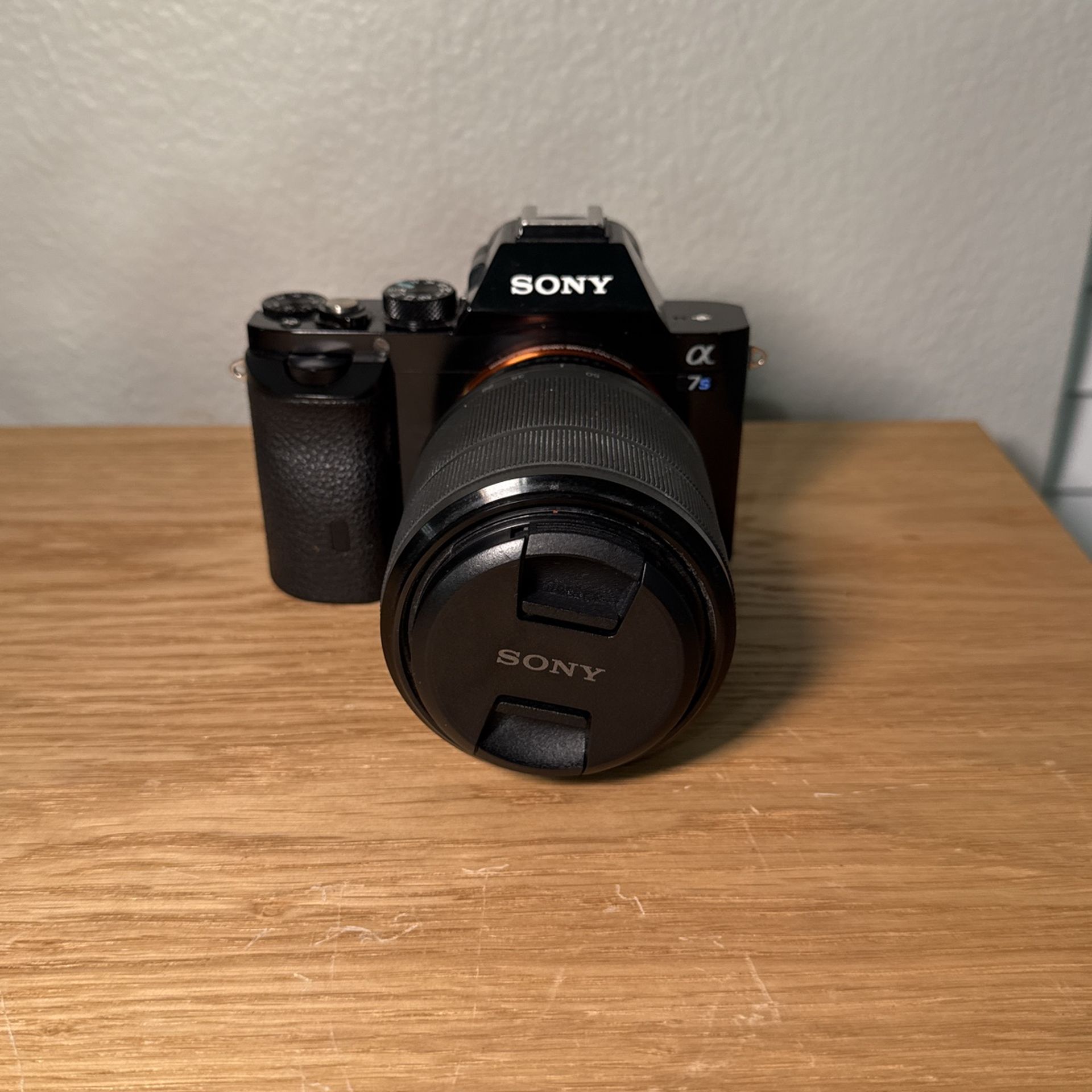 Sony A7s Full Frame Camera With 28-70 Lens