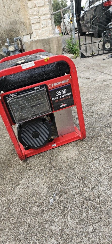Troy Bilt ( 3550 Watt )