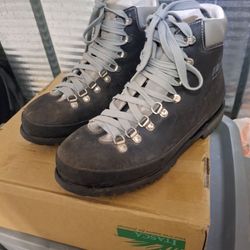 Raichle hiking boots