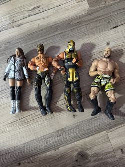 AEW figures lot of 7 (4 loose + 3 new in box)