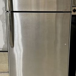 GE Fridge Refrigerator 