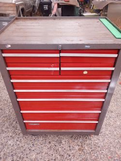 Craftsman nine drawer roll around bottom Tool Box. Pick up fremont sea. No low ball offers please. No trades.