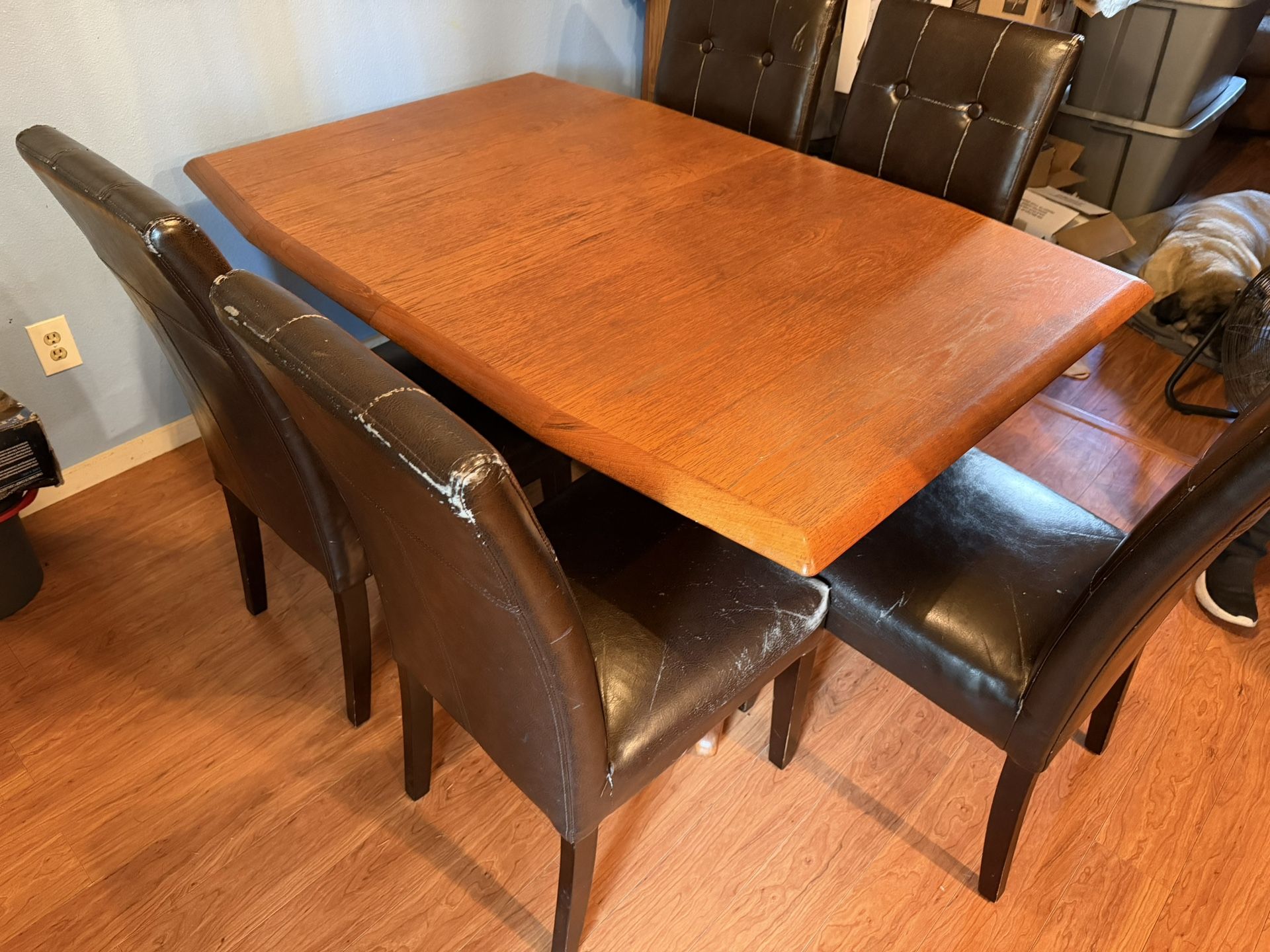 Free Dining Table And Chairs