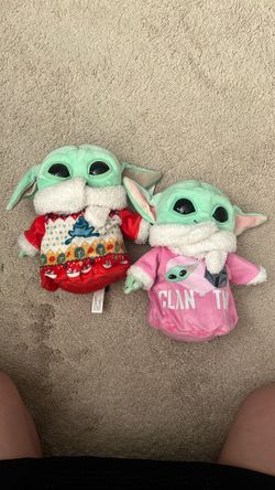 Grogu (baby Yoda Holiday Outfits)