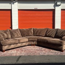 Klaussner Sectional Couch Set Free Curbside Delivery 
