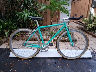State Bicycle Co Fixie / Fixed Gear / Single Speed Bike