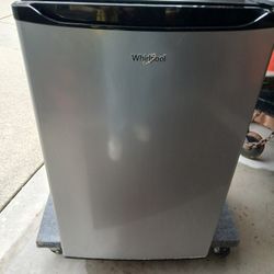 Working Whirlpool Mini Fridge 