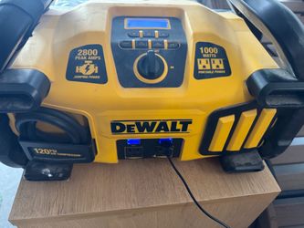 DeWalt 2800A Jump Starter & Air Compressor