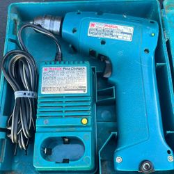 Makita 10mm Cordless Drill