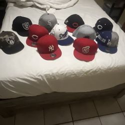 Caps