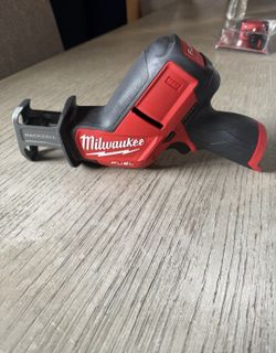 Milwaukee.m12 Hackzall